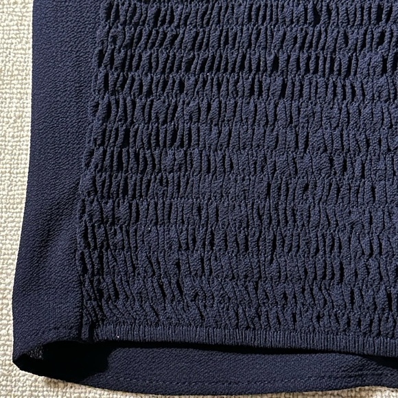 MONTEAU Navy Sleeveless Smocked Back Button Pullover Crop Blouse Top Women’s M - Picture 4 of 9